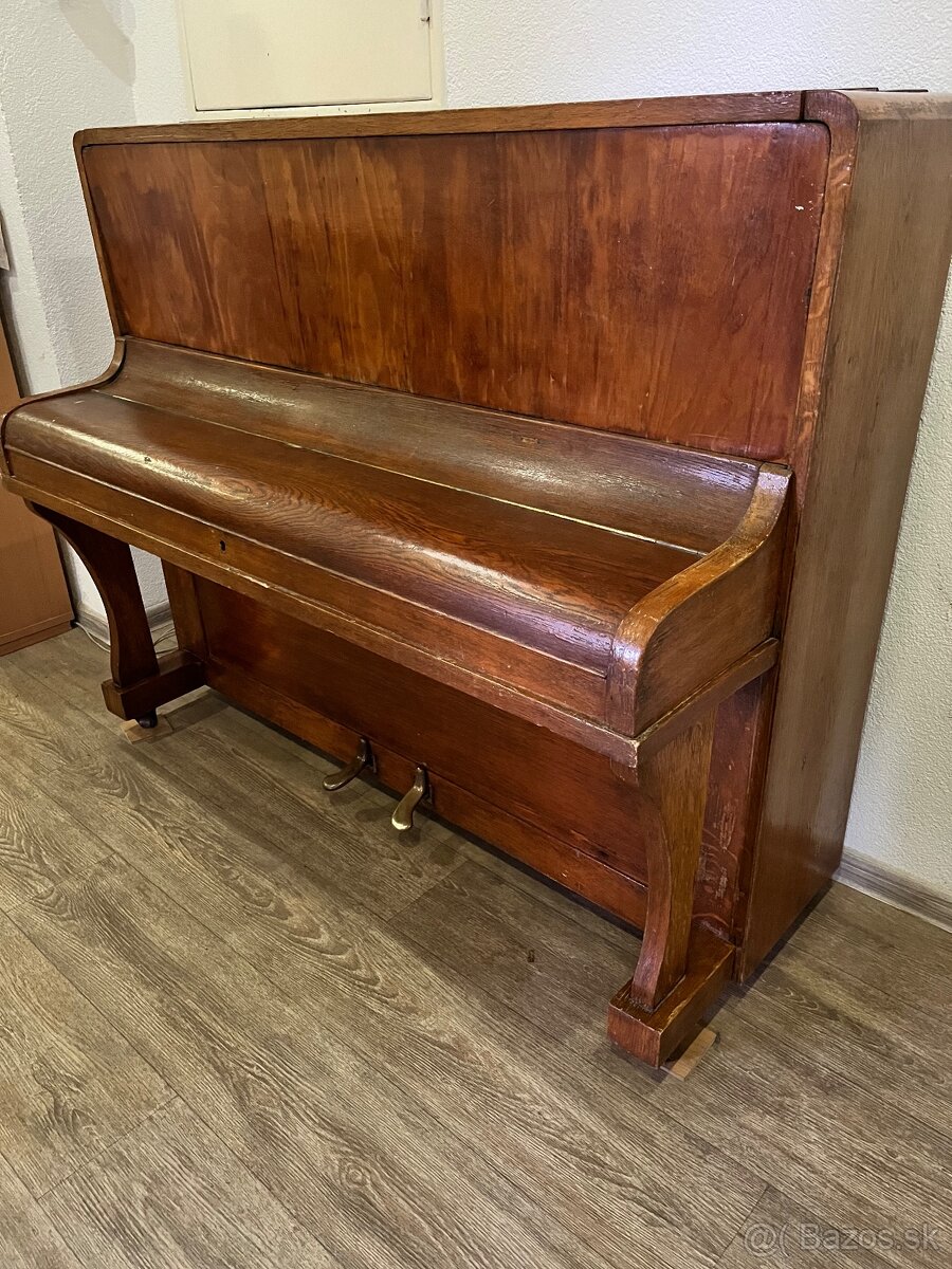 Starší klavír BARCAROLE - 3