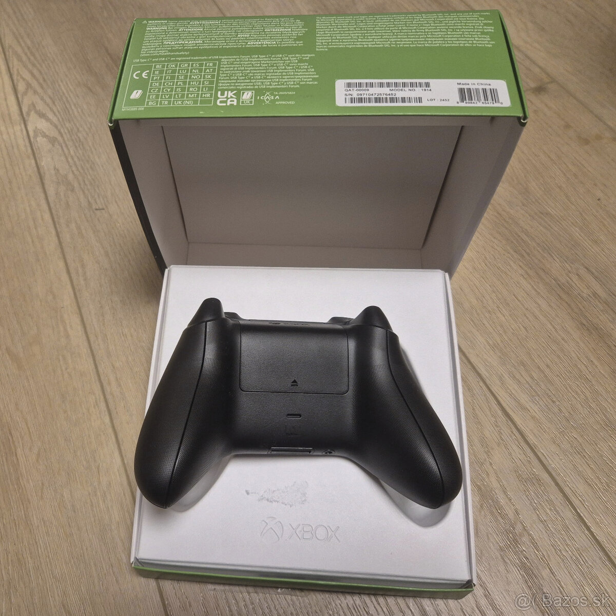 Xbox Wireless Controller - Čierny Carbon Black - 3