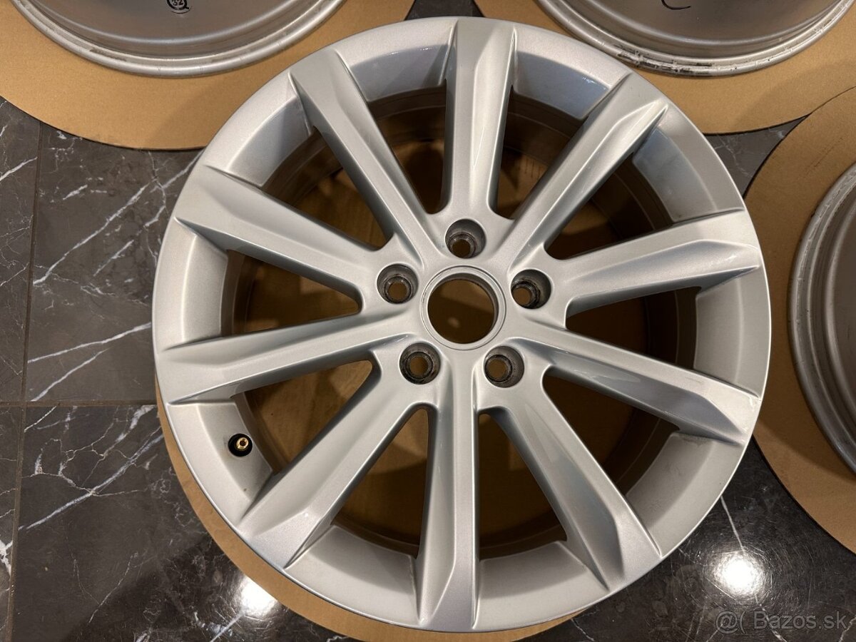 original kolesa VW Passat r17 5x112 Helsinky - 3