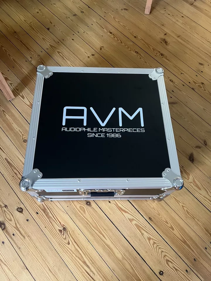 AVM Ovation CS 8.3 - 3