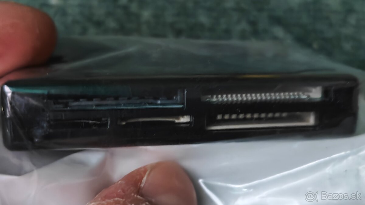 Čítačka pamäťových kariet - 3