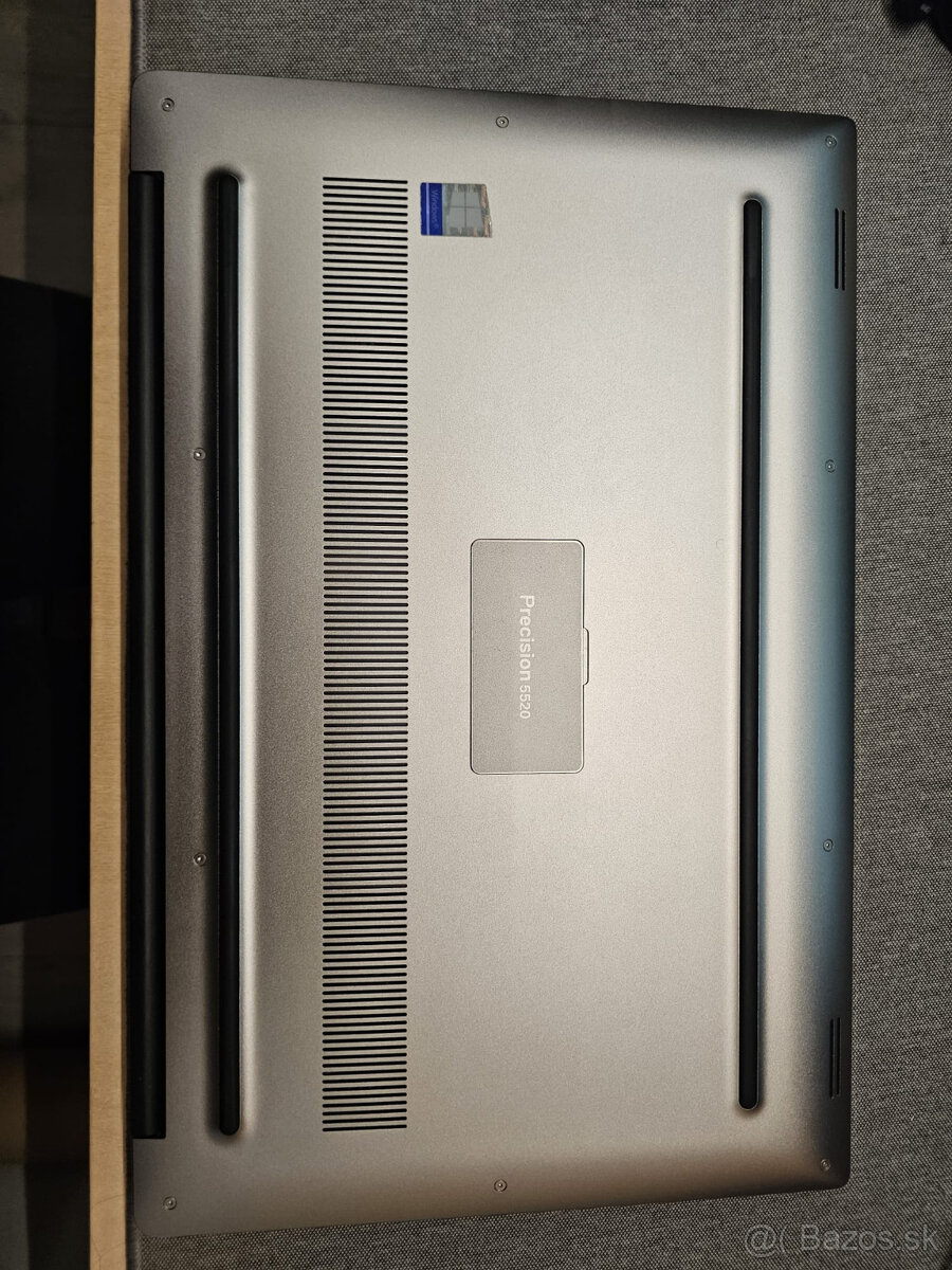 Dell Precision 5520 - 3