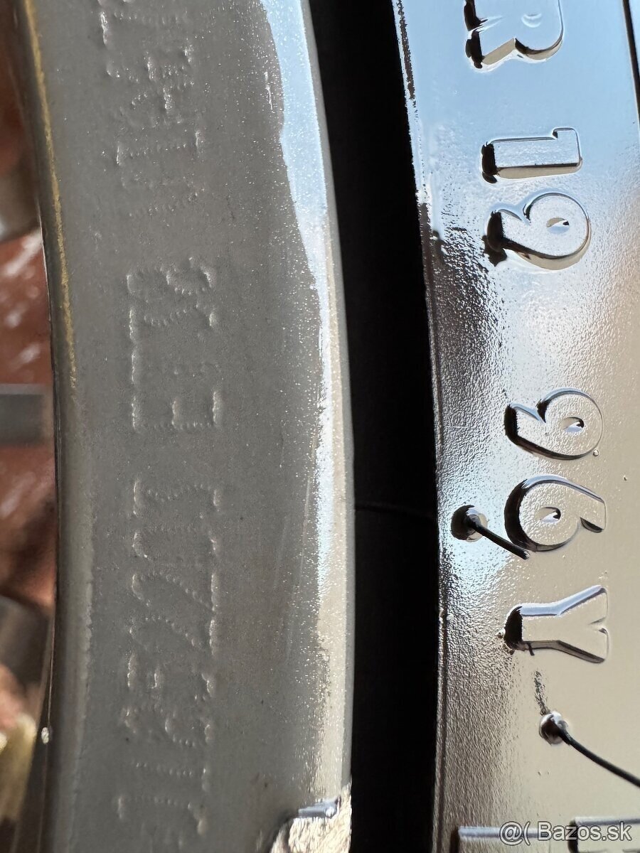 ZLAV - OZ RACI uperturismo LM R19 5x112 255/35 - 3