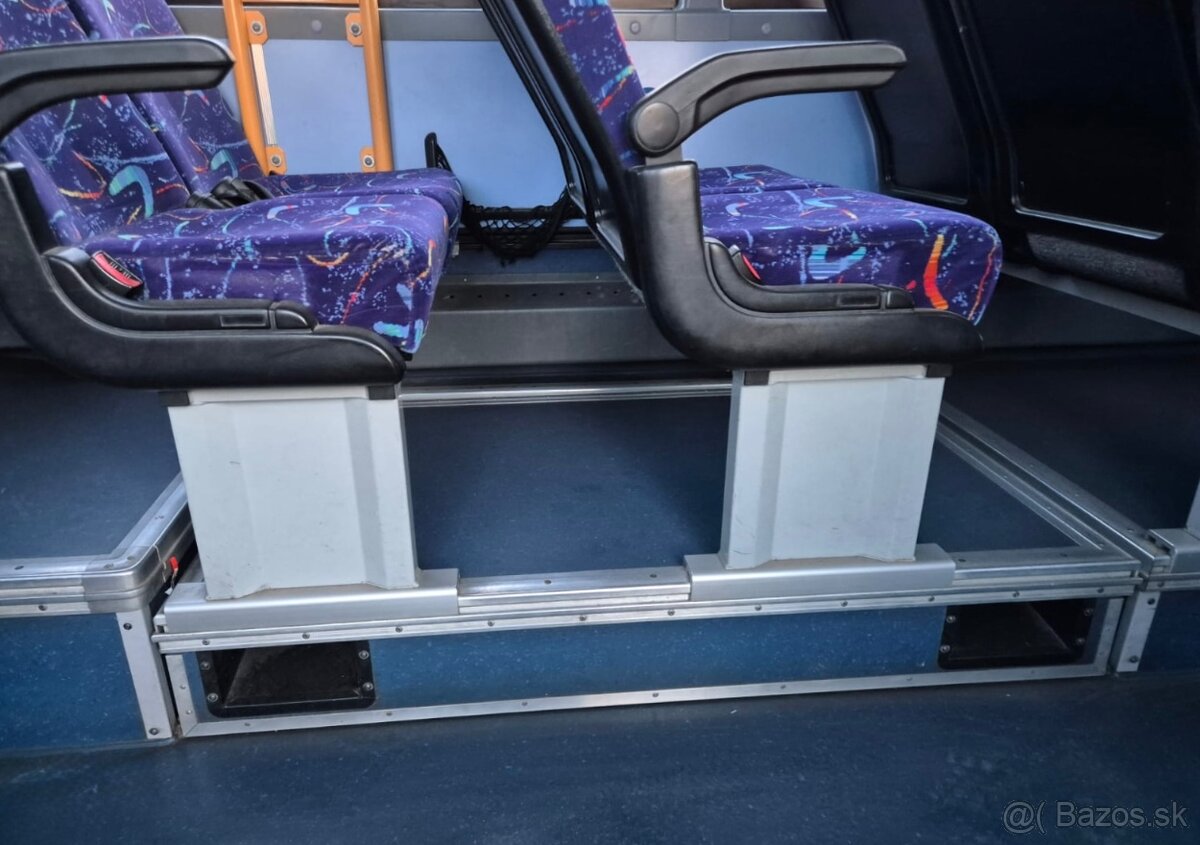 3x identický Irisbus Crossway 62míst - 3