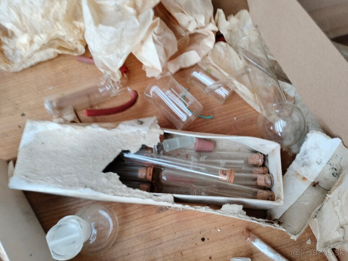 Laboratórne sklo - 3