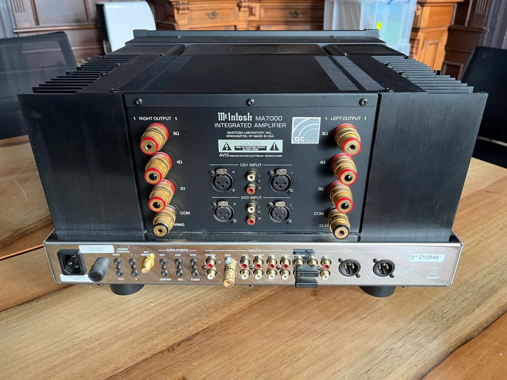 McIntosh MA 7000 integrovaný zosilňovač - 3