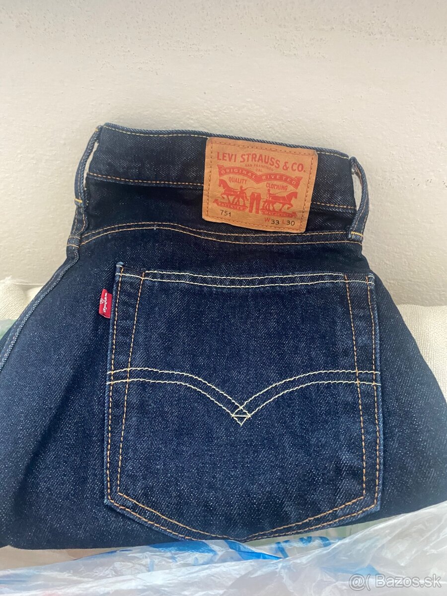 Predam nove cierne Levis 514 - 3