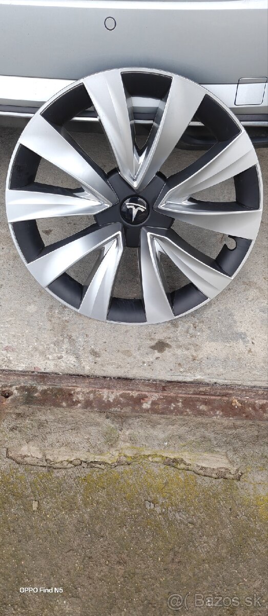 Puklice na Tesla model 3 (2019—2023) - 3