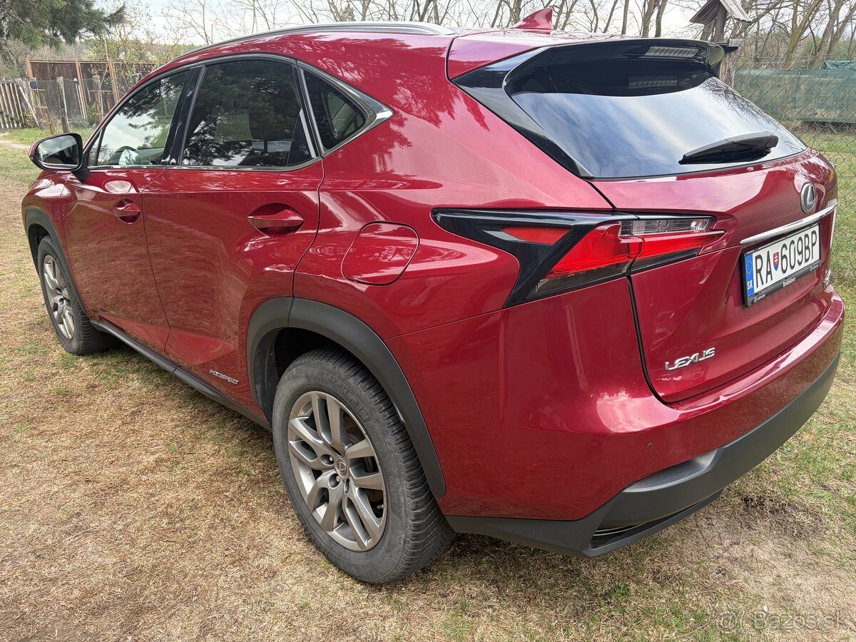 Lexus NX 300H AWD - 3