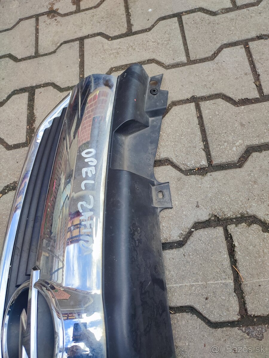 Opel Zafira B - Predná maska - 3