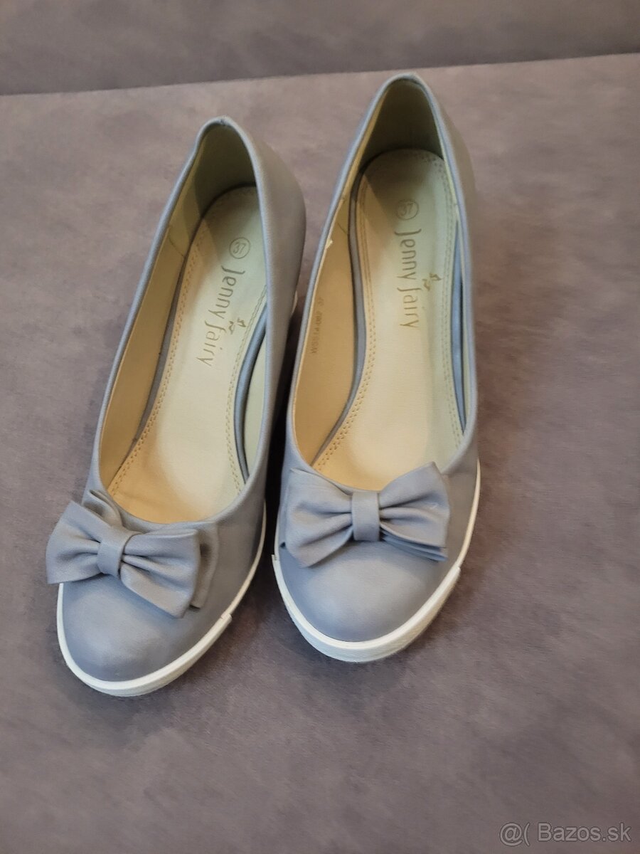 Sede lodicky s maslickou na platforme - 3