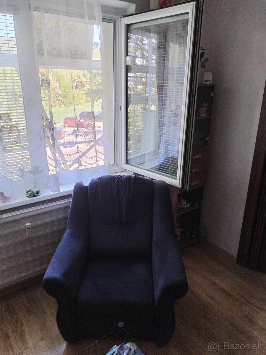 Sedacia súprava s kreslom. - 3