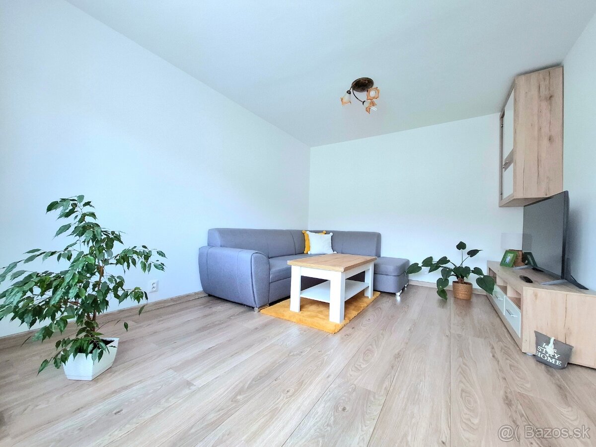 2,5 IZBOVÝ BYT, VEĽKÉ ROVNÉ, NA PRENÁJOM - 3