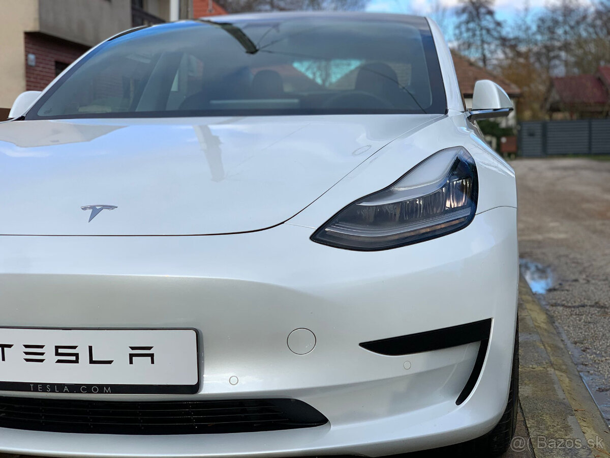 Tesla Model 3 SR+ 225kW 93tis km 09/2019 - 3