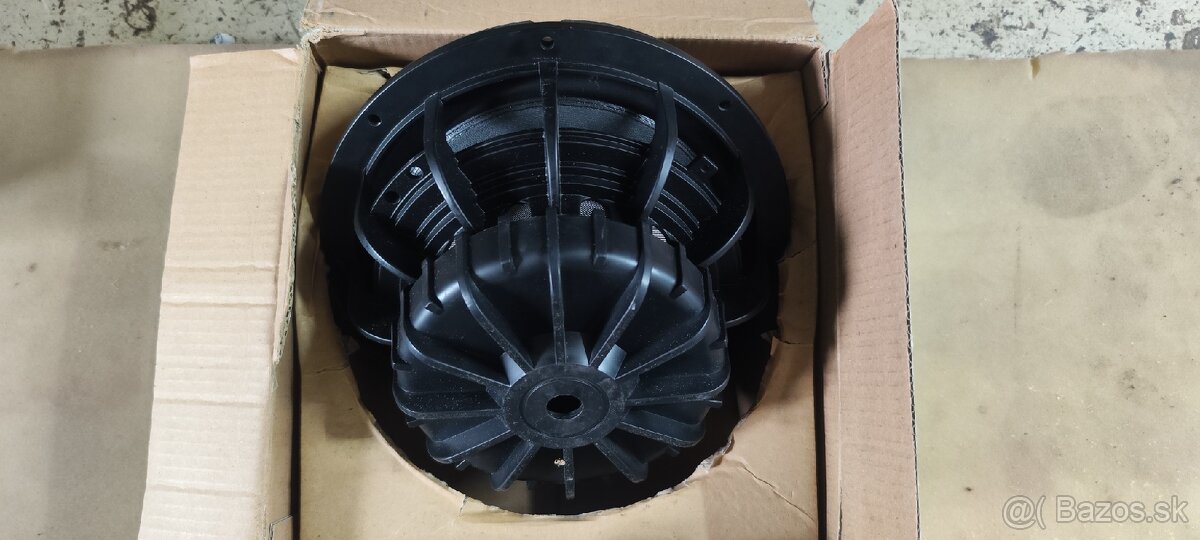 Subwoofer Helix Deep Blue 10 - Hlboký a Presný Bas - 3