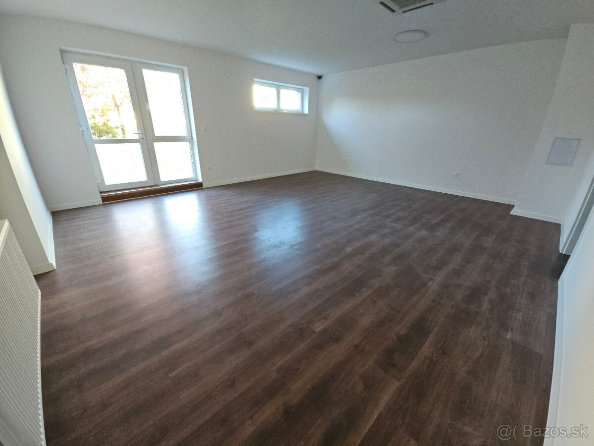 Exluzívne obchodné priestory - Vlčince - 3