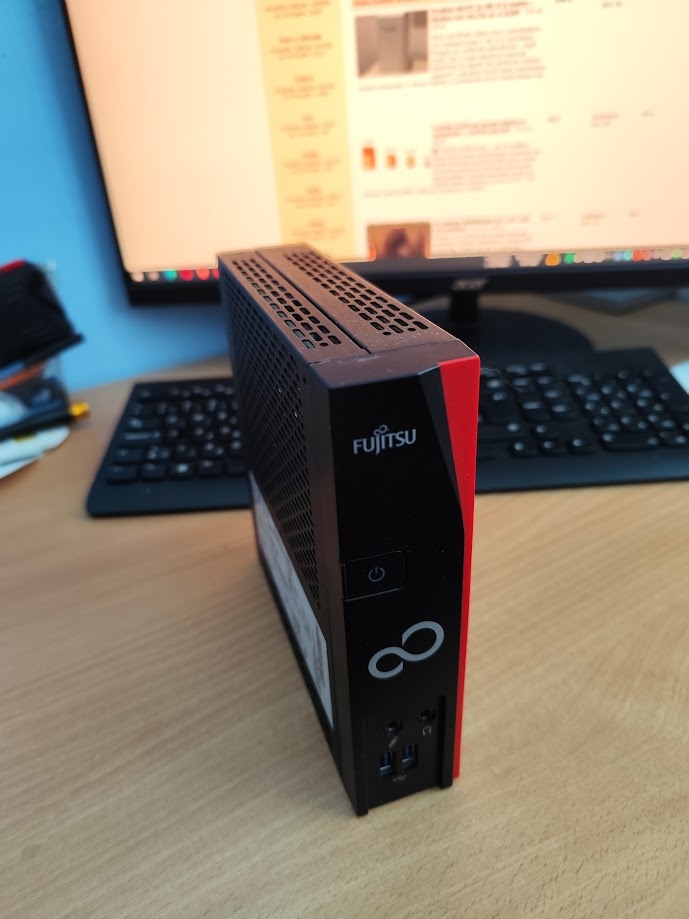 mini PC Fujitsu Futro S520 – 0 dB, len 5–6 W v kľude - 3