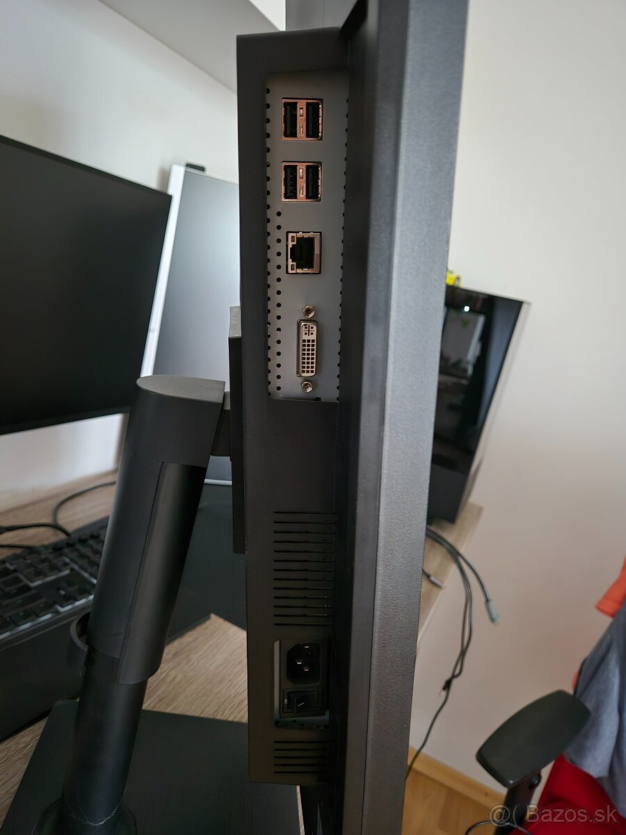 Monitor Samsung NC241 - 3