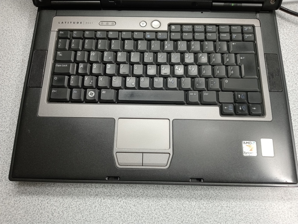 predám notebook DELL LATITUDE D531 , WINDOWS XP. - 3