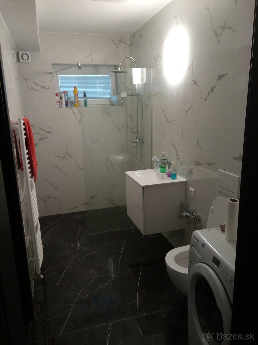 3izbovy velky byt v Rohozniku - 3