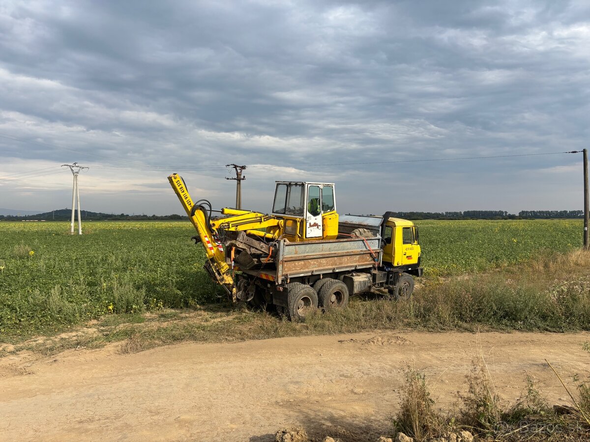 Menzi Muck (kráčajúci bager) - Tatra 815 - 3