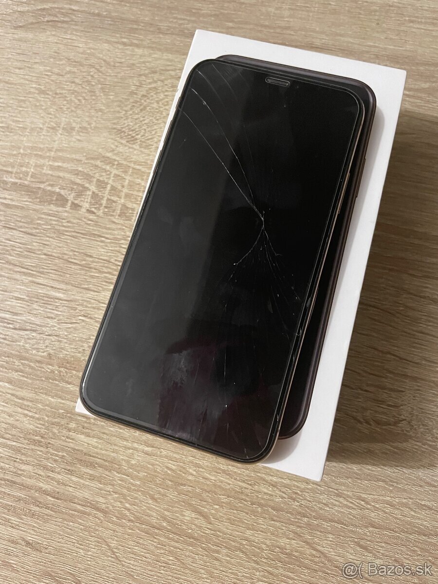 iPhone Xs / 256GB Gold prasknutý displej - 3