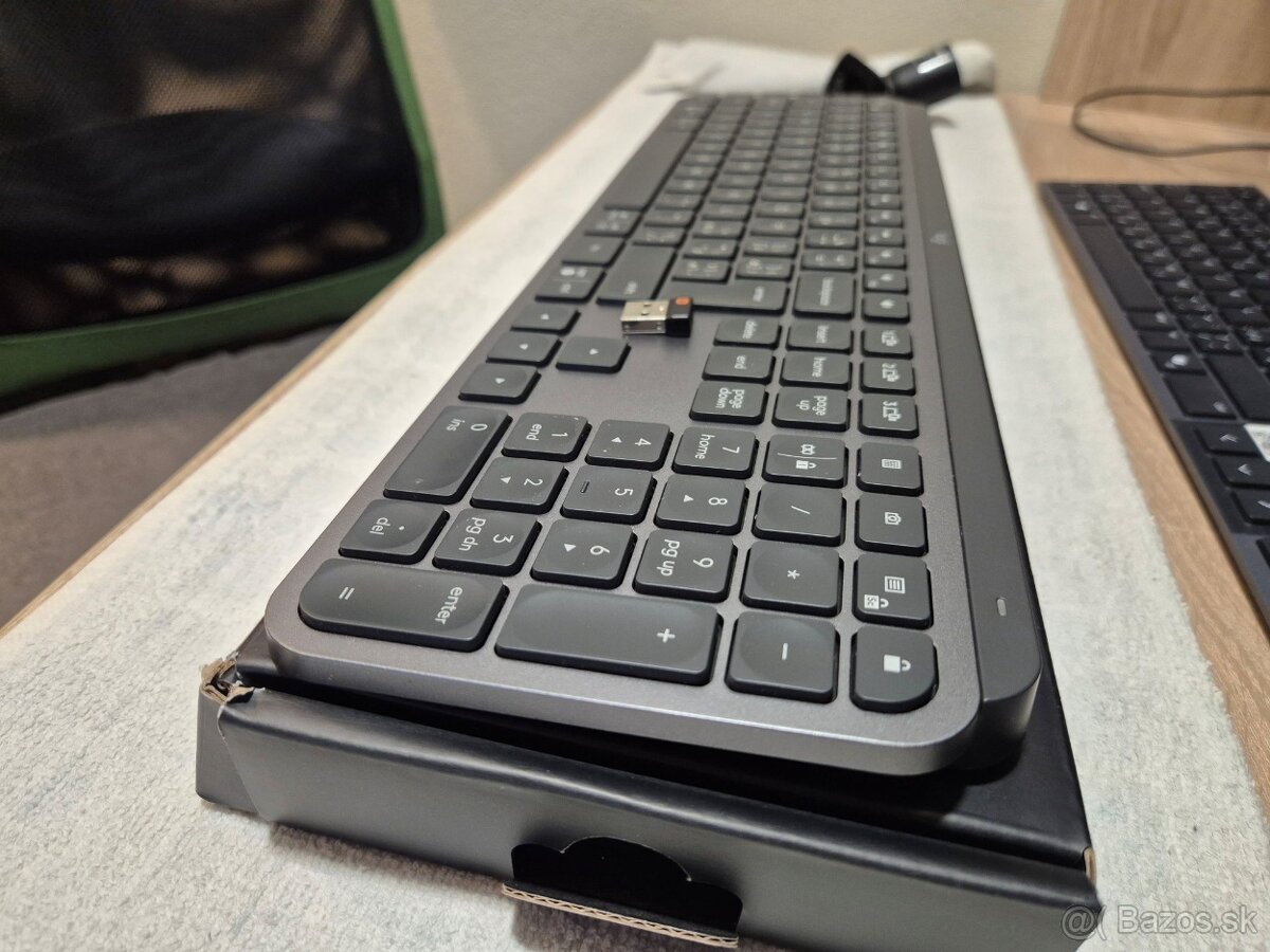 Predám klávesnicu Logitech MX Keys S Graphite - 3