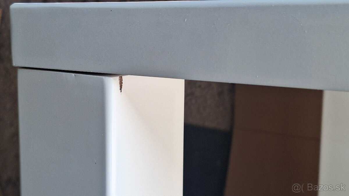 Nový jedálenský stôl - menšie poškodenie - 3