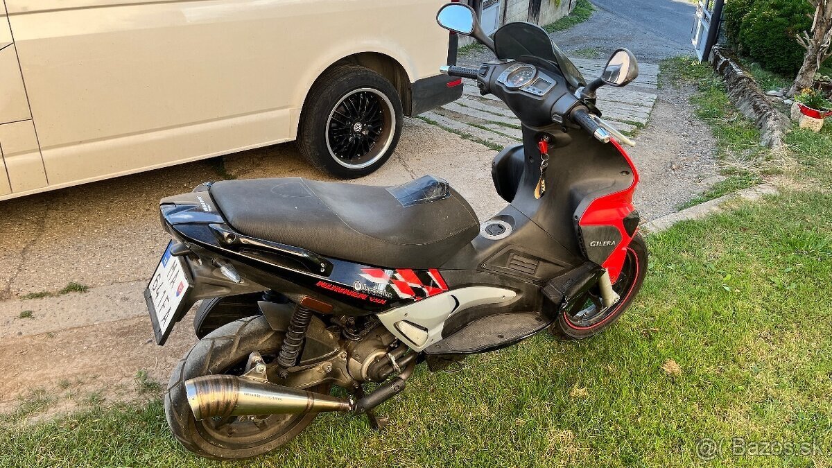 Skúter Gilera Runner 200 - 3