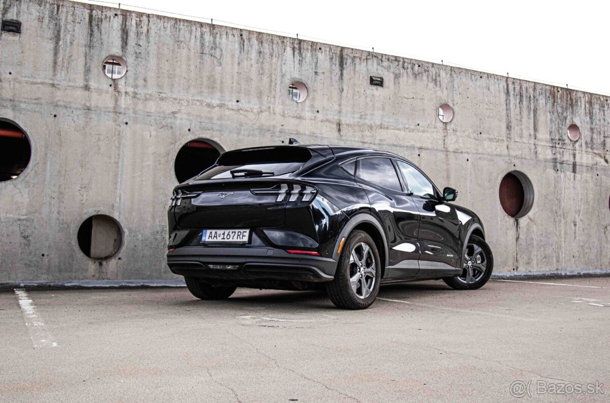 Ford Mustang Mach-E / ODPOČET - 3