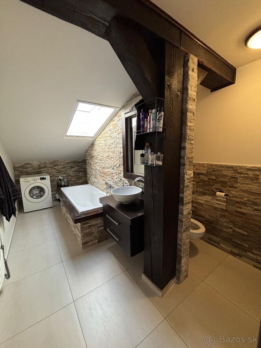 Velkometrážny slnečný byt na predaj - 3