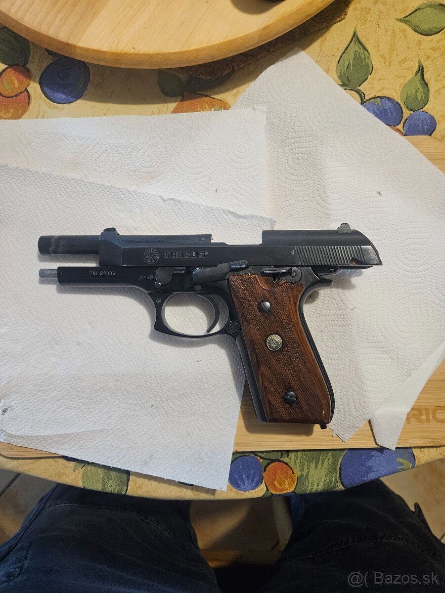 Taurus PT 92 AF 9mm PARA - 3