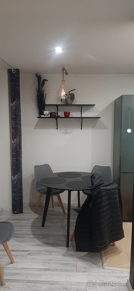 Prenájom 3 izbového bytu na Palárikovej ulici v blízkom cen - 3