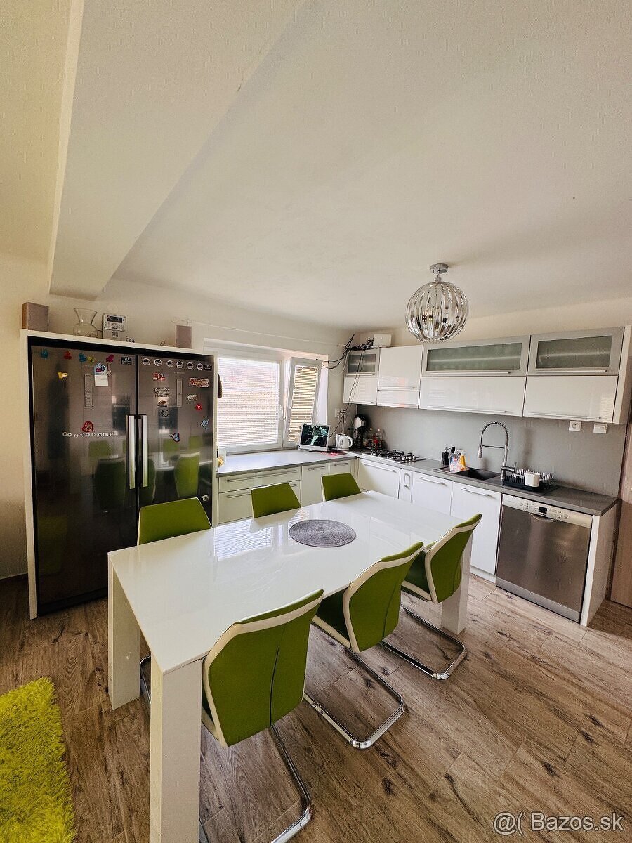 Na predaj 3 izbový rodinný dom, Čechy - 3