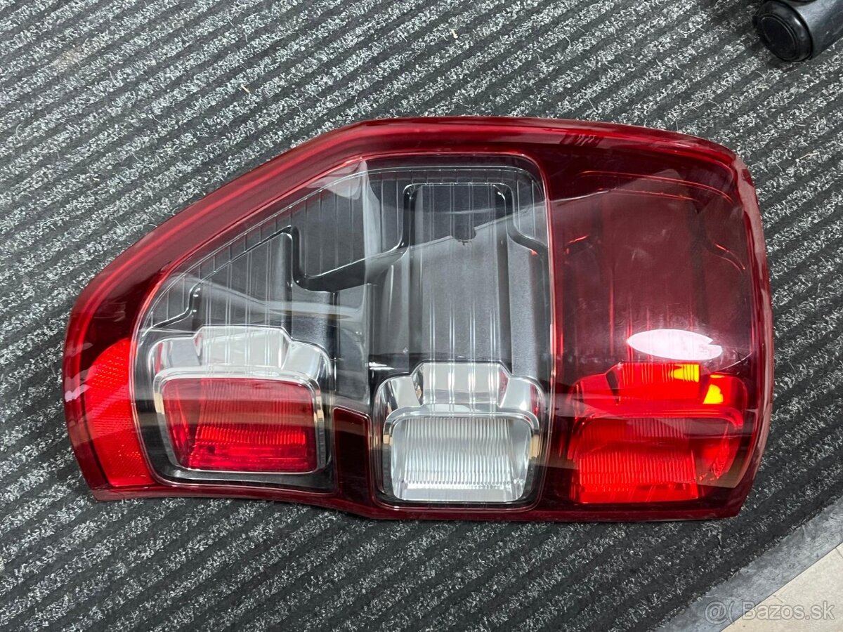 Zadné svetlá Ford Ranger Wildtrack 2246567 , 2246572 - 3
