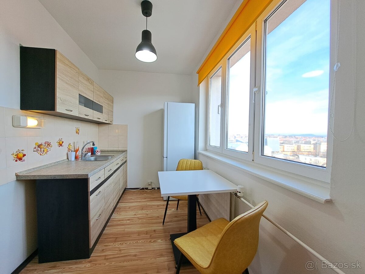 Priestranný 1-izbový byt v širšom centre Popradu na prenájom - 3