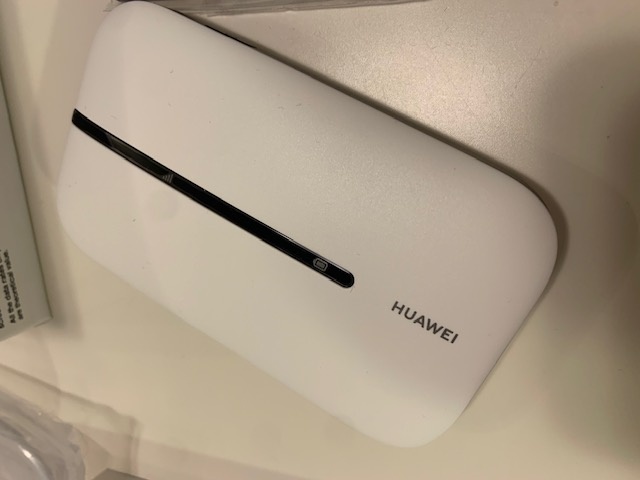 HUAWEI E5576-325 WiFi hotspot LTE 150 Mb nový - 3
