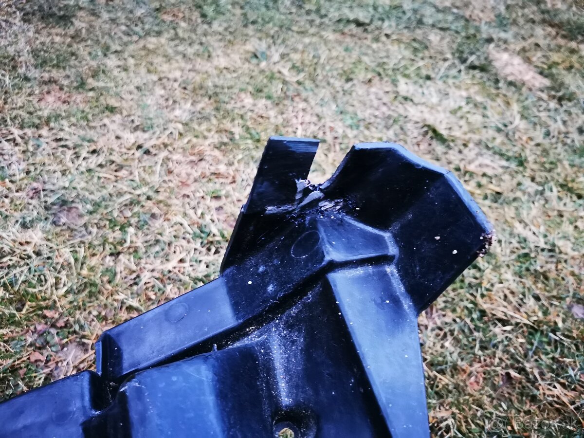 Vystuha naraznika peugeot 406 coupe - 3