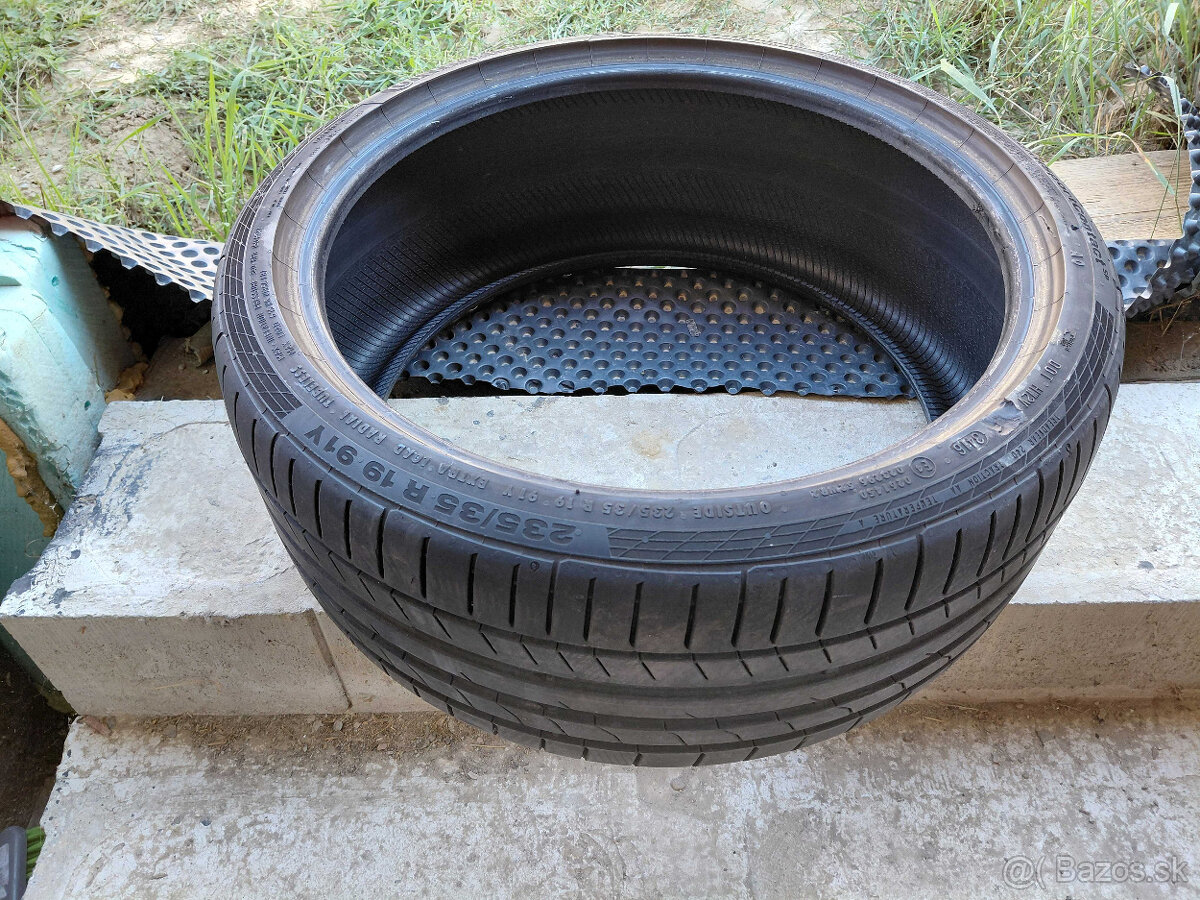 1ks Continental 235/35R19 - 3
