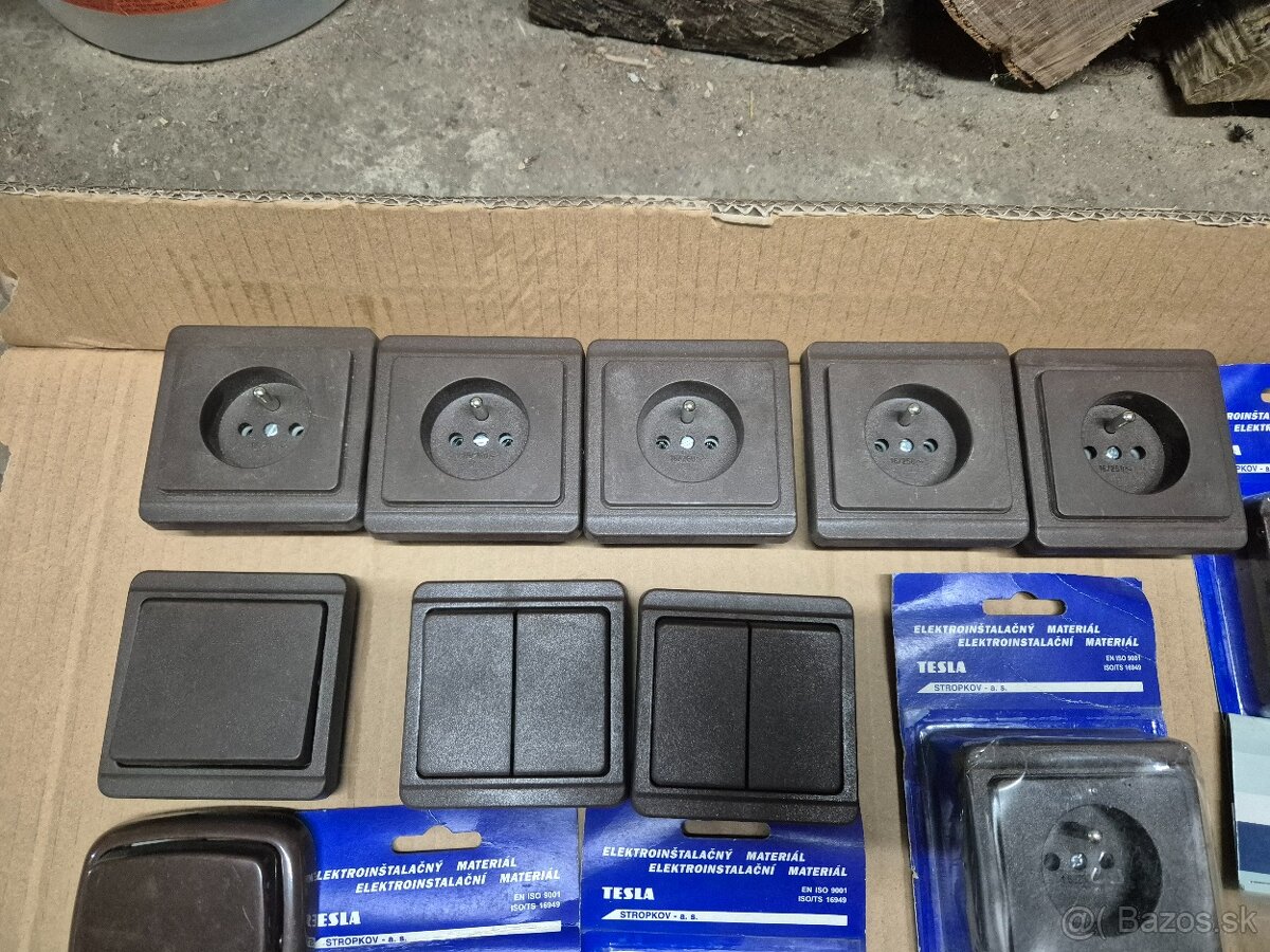 Predam Tesla zásuvky,vypínače .... - 3