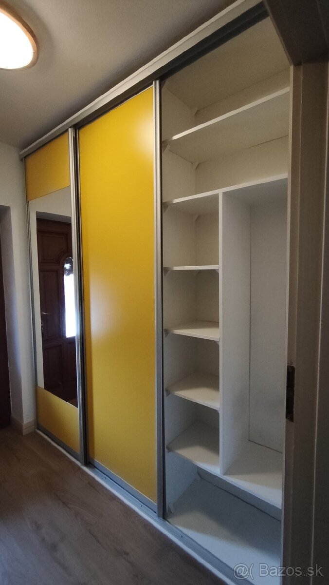 Vstavaná predsieňová skrina - 3