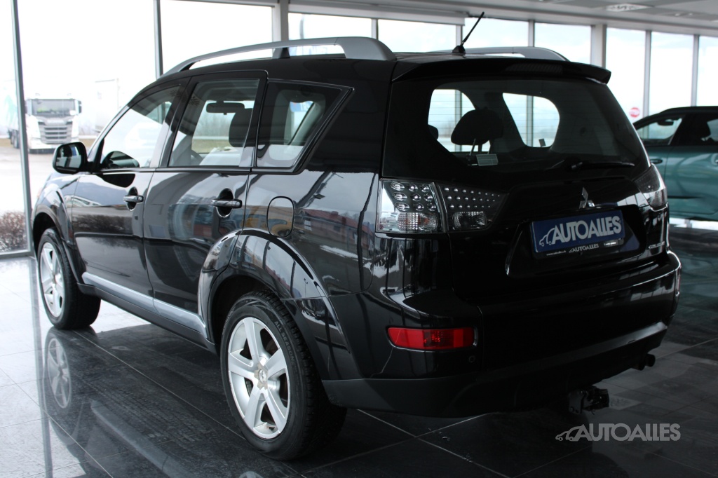 Mitsubishi Outlander 2,0 DiD 103 kW 4WD - 3