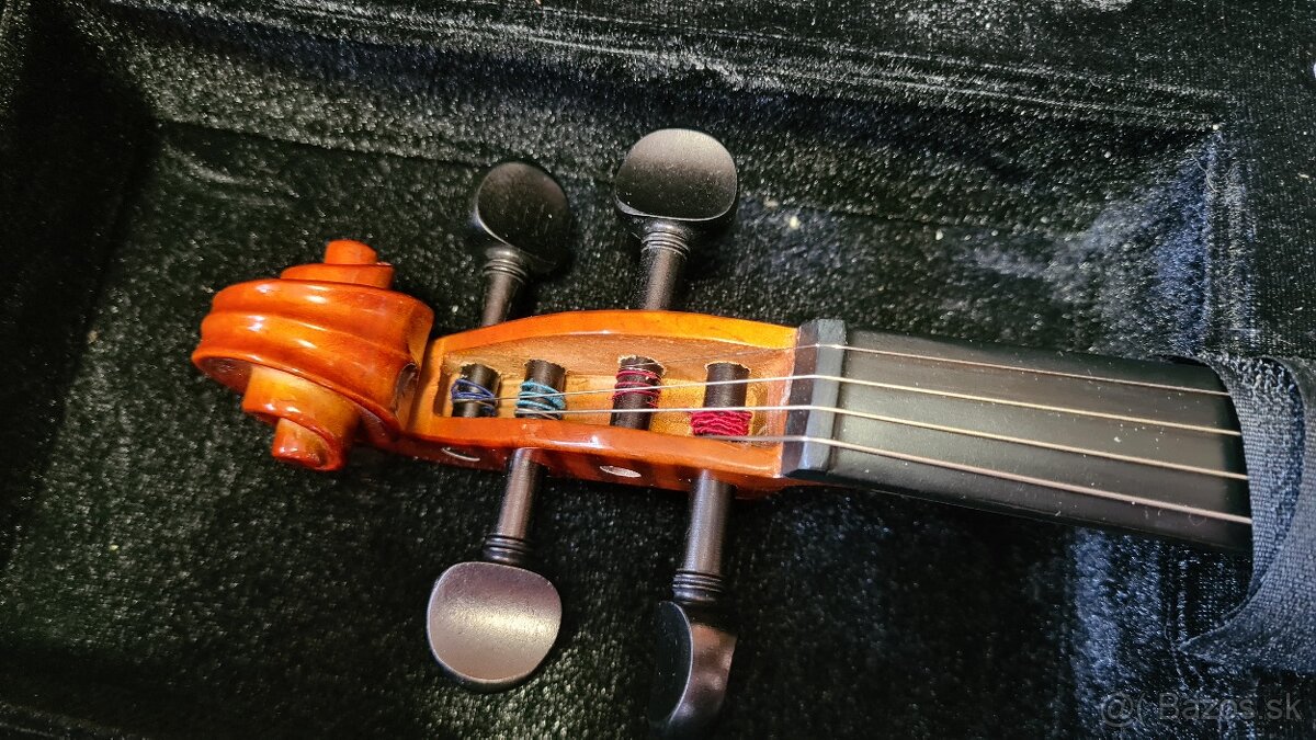 Nové husle Stagg VN 4/4 L s púzdrom - 3