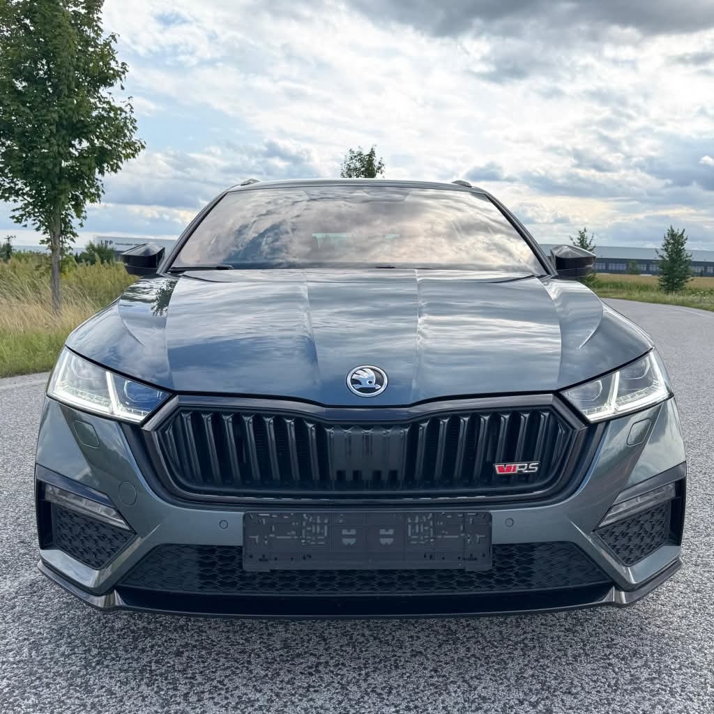 Octavia Combi 2,0 TDI RS 147kW Matrix Virtual Top stav - 3