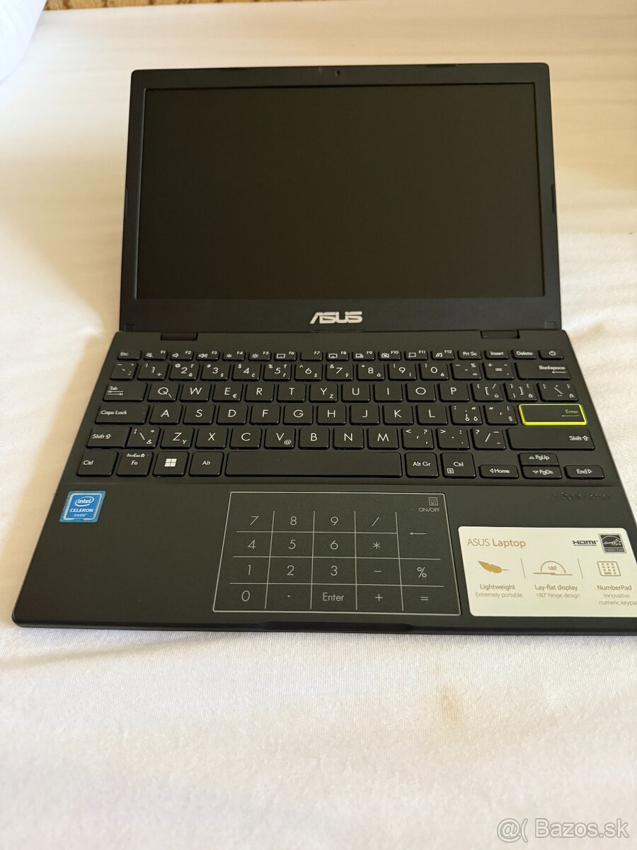 Predam notebook ASUS 210 M ,LCD: 11,,6 HD - 3