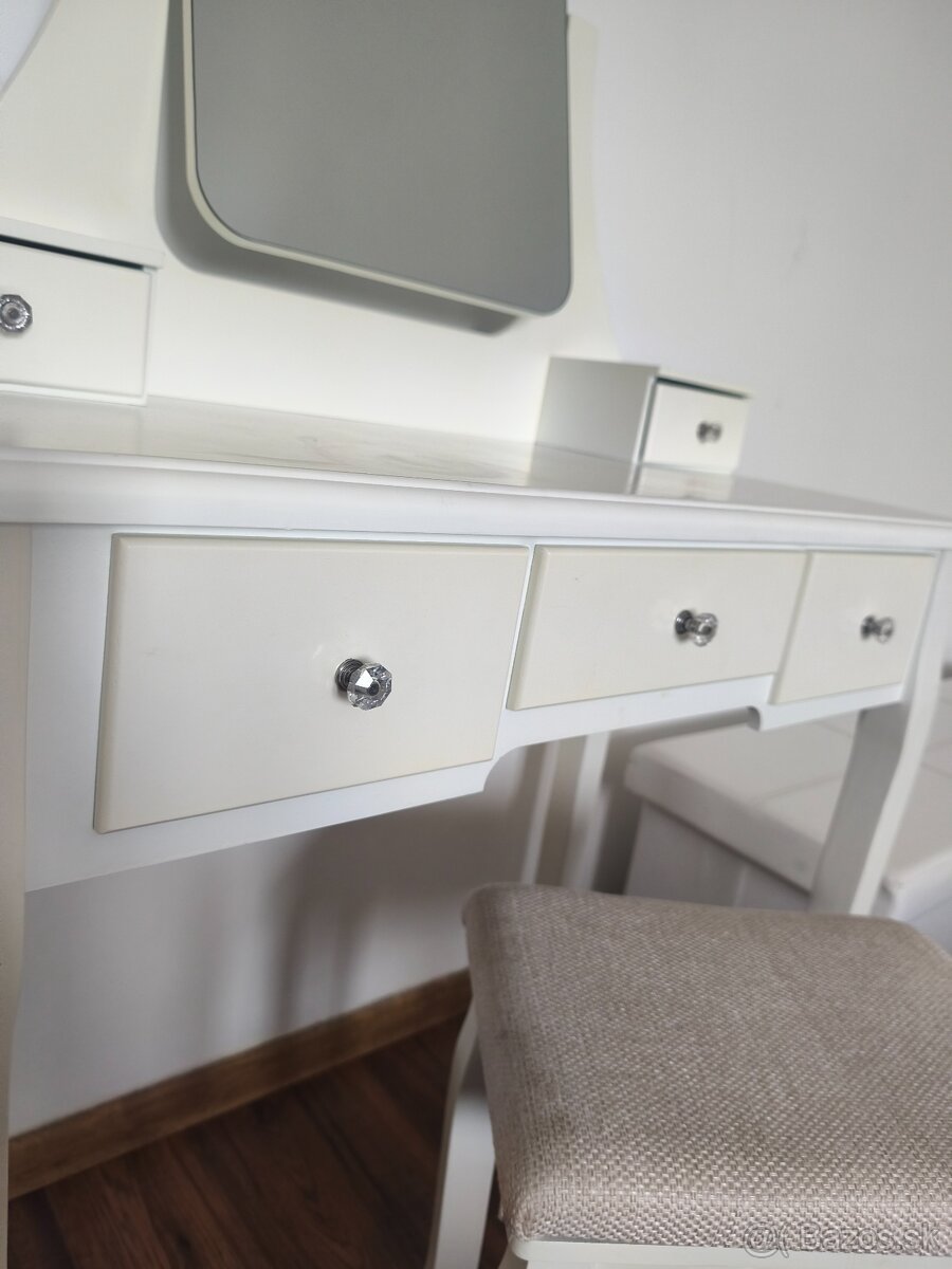 Toaletný stolík - 3