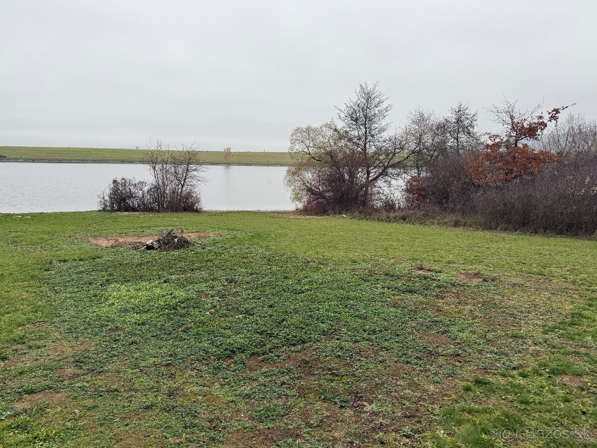Pozemok pri priehrade v Batovciach - 3