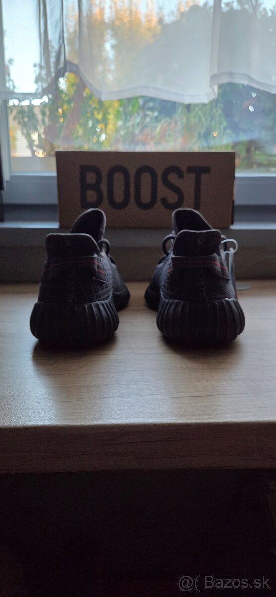 Yezzy Boost 350 V2 Black Non-Reflective - 3