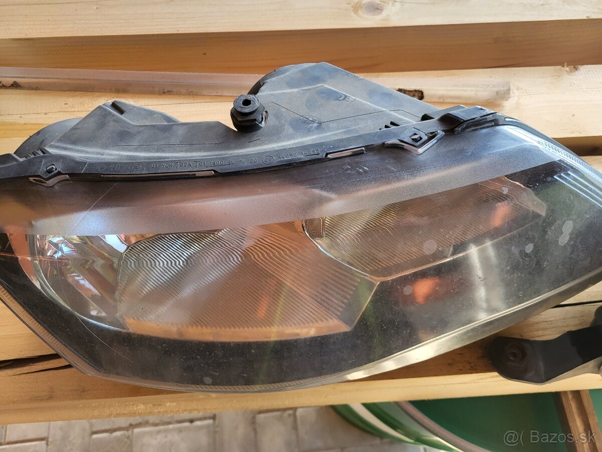 Skoda rapid predne svetlo - 3