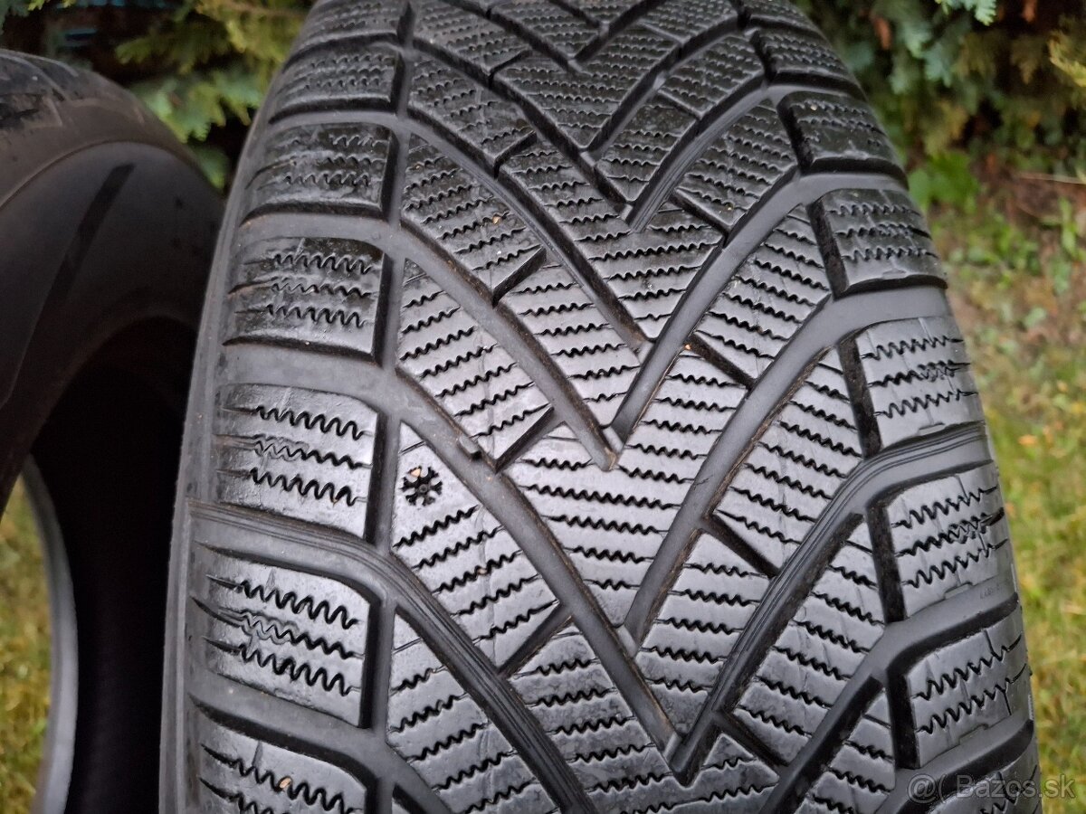 zimné pneu 215/70 r16 vredestein , 4 ks,do 8 mm, - 3